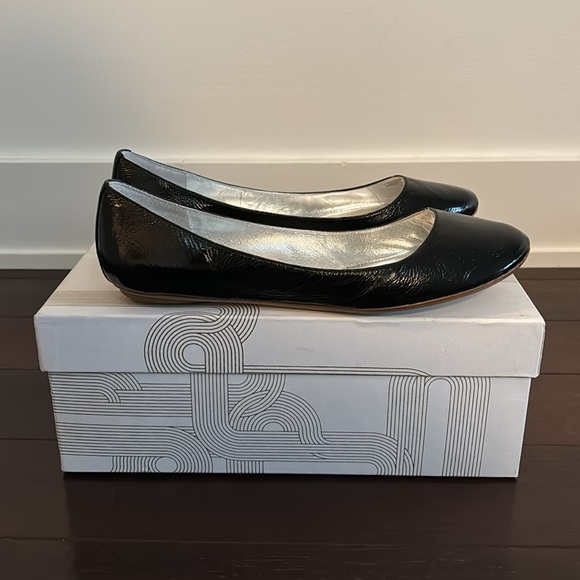 Belle by Sigerson Morrison Black Patent Leather Flats - Picture 1 of 7